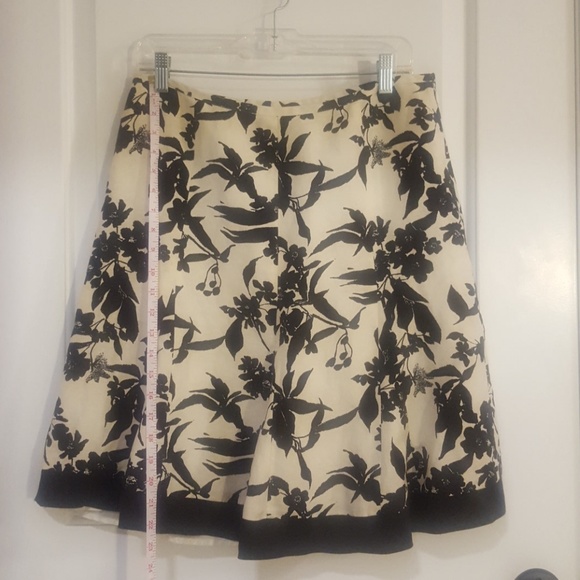 Ann Taylor Dresses & Skirts - Ann Taylor floral skirt
